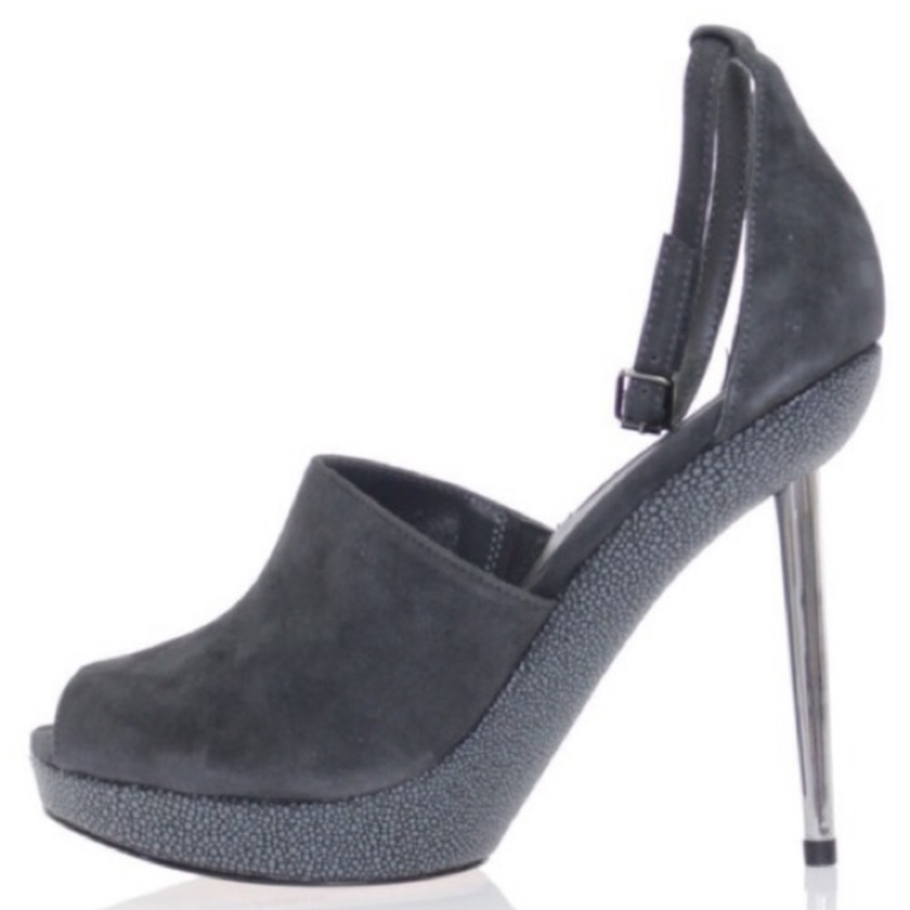 NWOT BCBGMaxAzria Joy heel sz 10